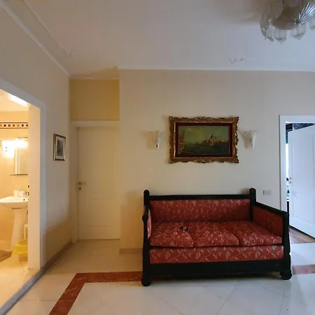 ベッド・アンド・ブレックファスト Berghinz ヴェネツィア・リド島