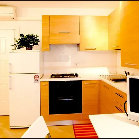 ベッド・アンド・ブレックファスト Berghinz 3*