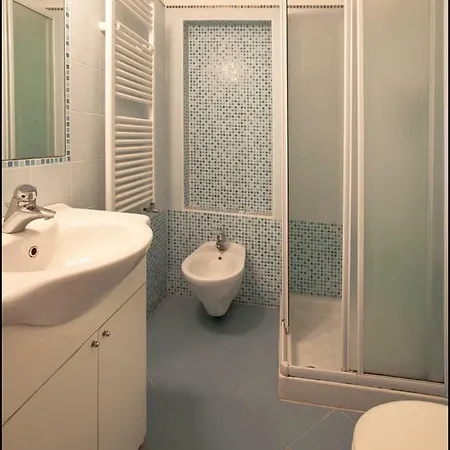 Berghinz ベッド・アンド・ブレックファスト