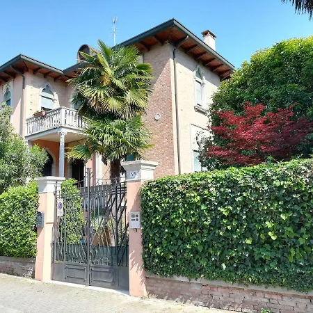 Couette-café Berghinz Lido de Venise