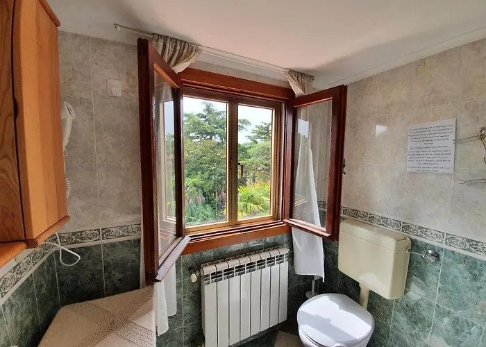 Alojamento de Acomodação e Pequeno-almoço Berghinz 3*