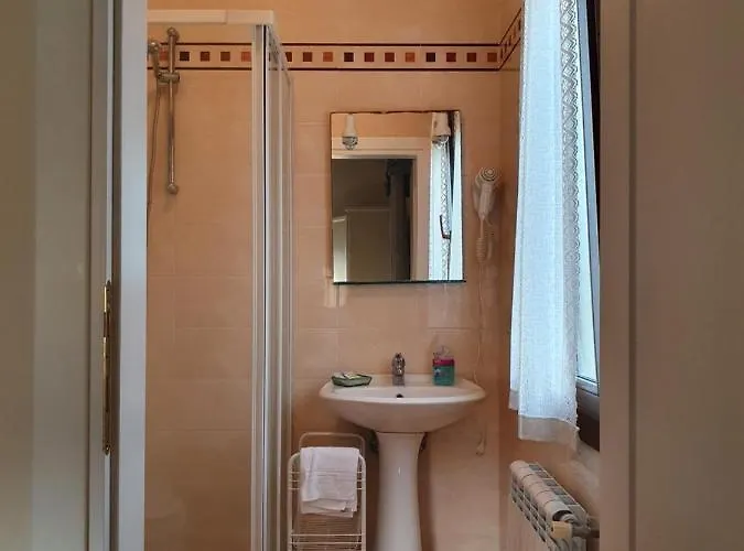 Berghinz Alojamento de Acomodação e Pequeno-almoço 3*