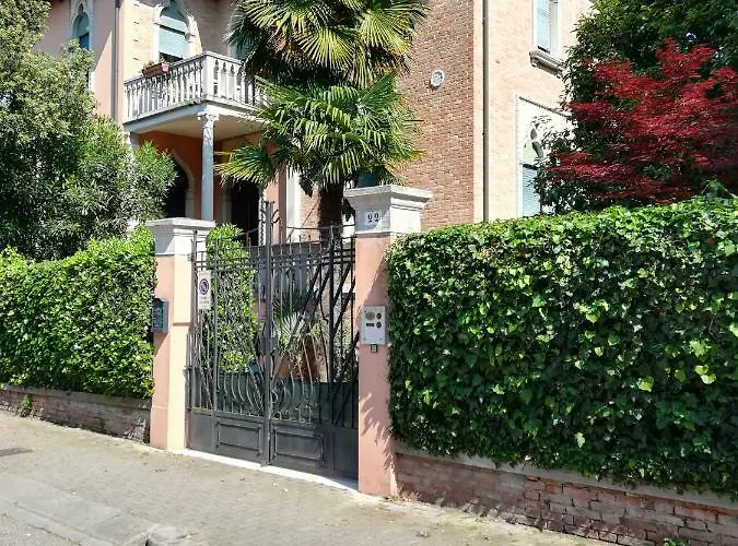 Berghinz Alojamento de Acomodação e Pequeno-almoço 3*